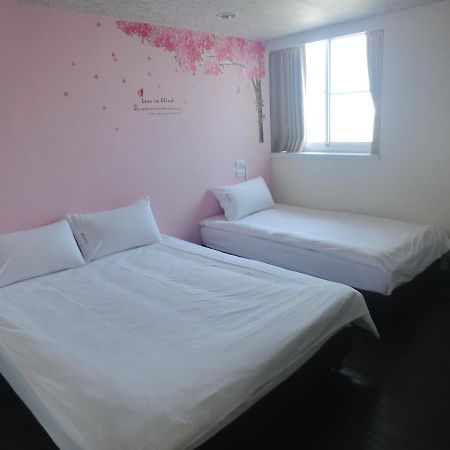 Easyinn Hotel & Hostel Tainan Extérieur photo