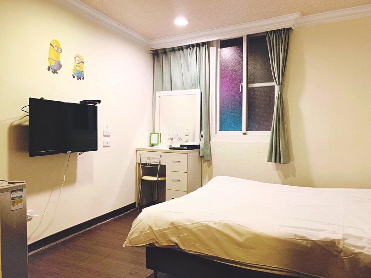 Easyinn Hotel & Hostel Tainan Extérieur photo