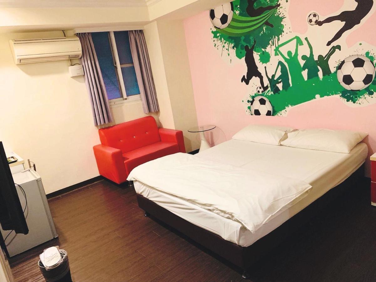 Easyinn Hotel & Hostel Tainan Extérieur photo