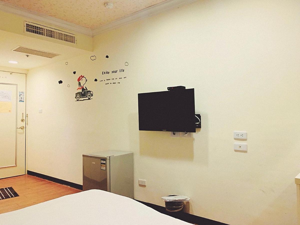 Easyinn Hotel & Hostel Tainan Extérieur photo