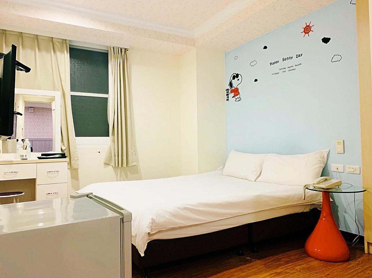 Easyinn Hotel & Hostel Tainan Extérieur photo