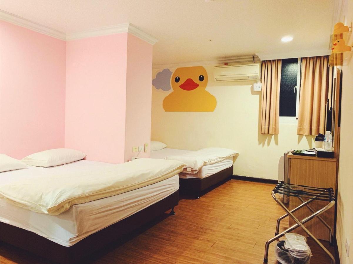 Easyinn Hotel & Hostel Tainan Extérieur photo